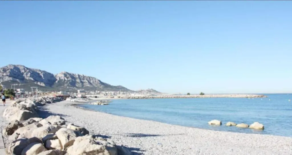Appartement Cosy Avec Terrasse Parking Proche Plages Et Calanques Marseille Apartment